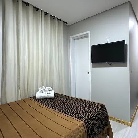 21- Studio Com Decoracao Linda Curitiba Exterior photo