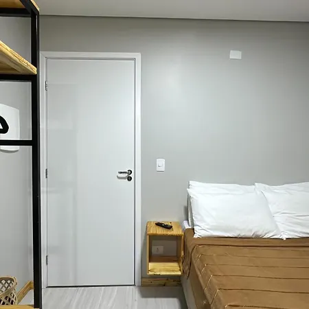 21- Studio Com Decoracao Linda Curitiba Exterior photo