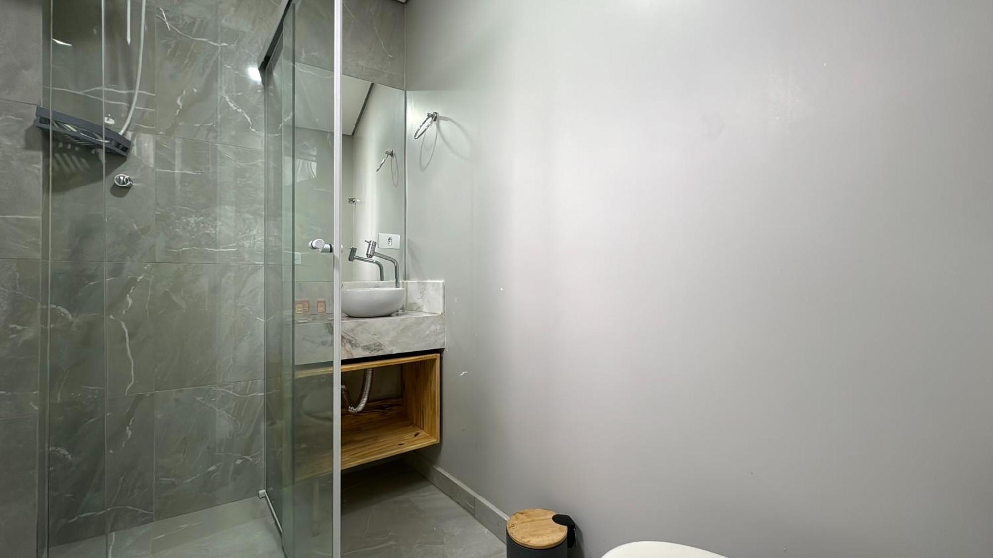 21- Com Decoracao Linda Apartment *